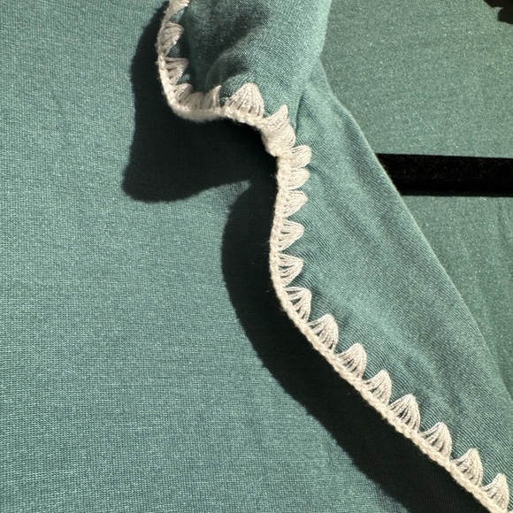 Eberyjey Frida Pajama Top Eucalyptus Green Tencel Embroidered Size XS EUC - Picture 9 of 9